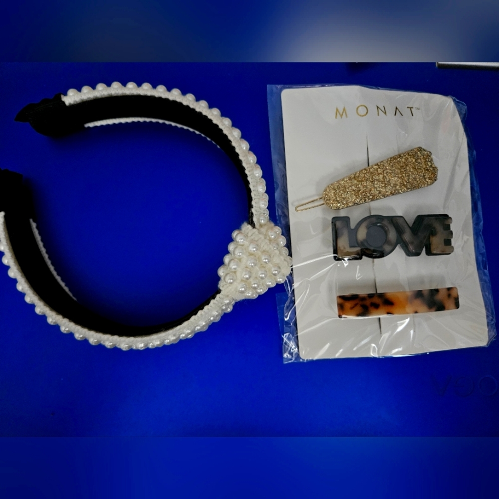 Monat hair accessories set